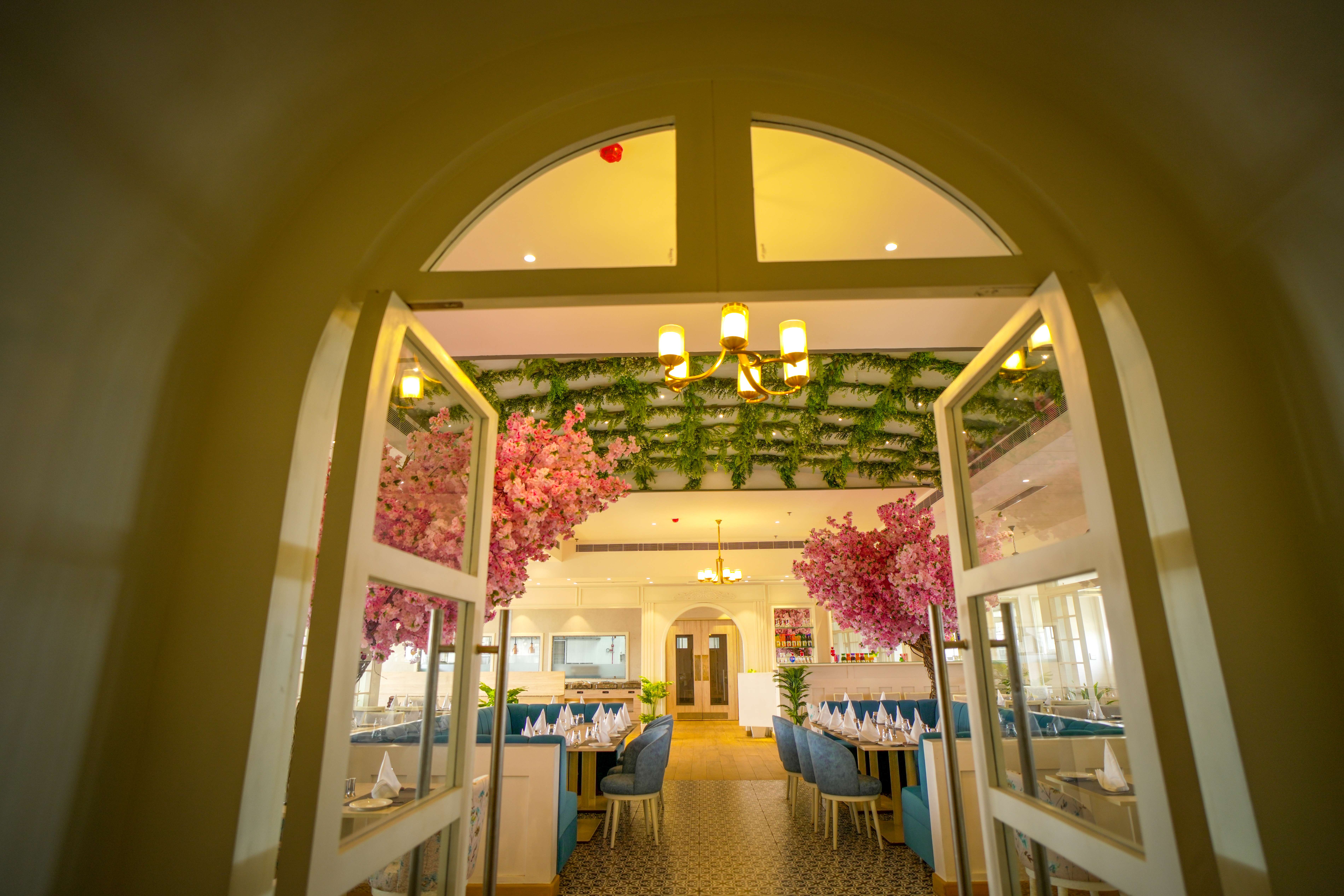 Crescent Restaurant Image 5